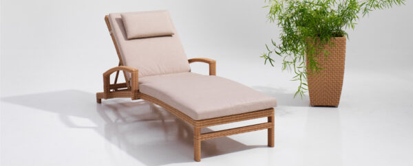 Baku Lounger rattan -