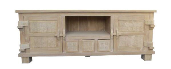 Martha entertainment unit -